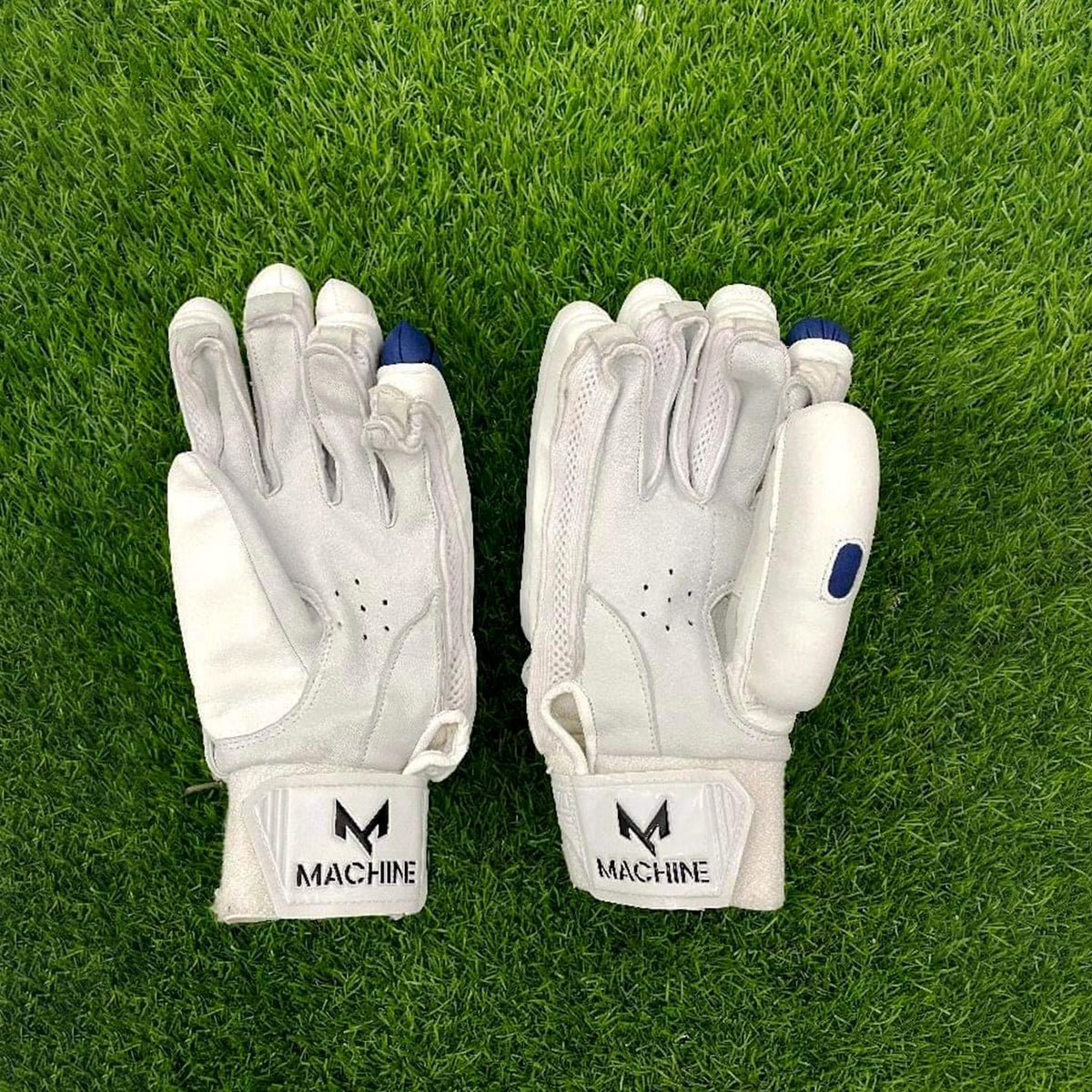 Playerโs Classic Gloves